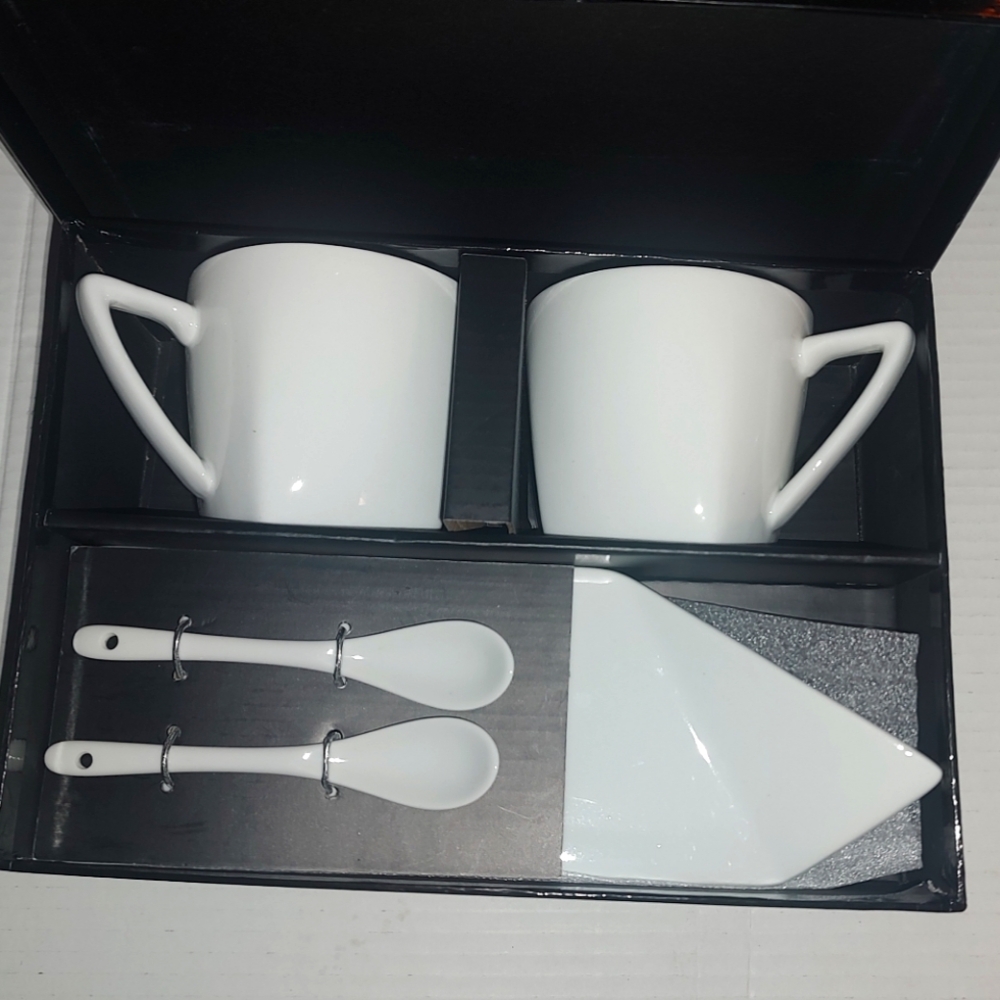 La-Z-Boy VIP 6-Piece Coffee Set - 2 Cups, 2 Saucers, 2 Spoons